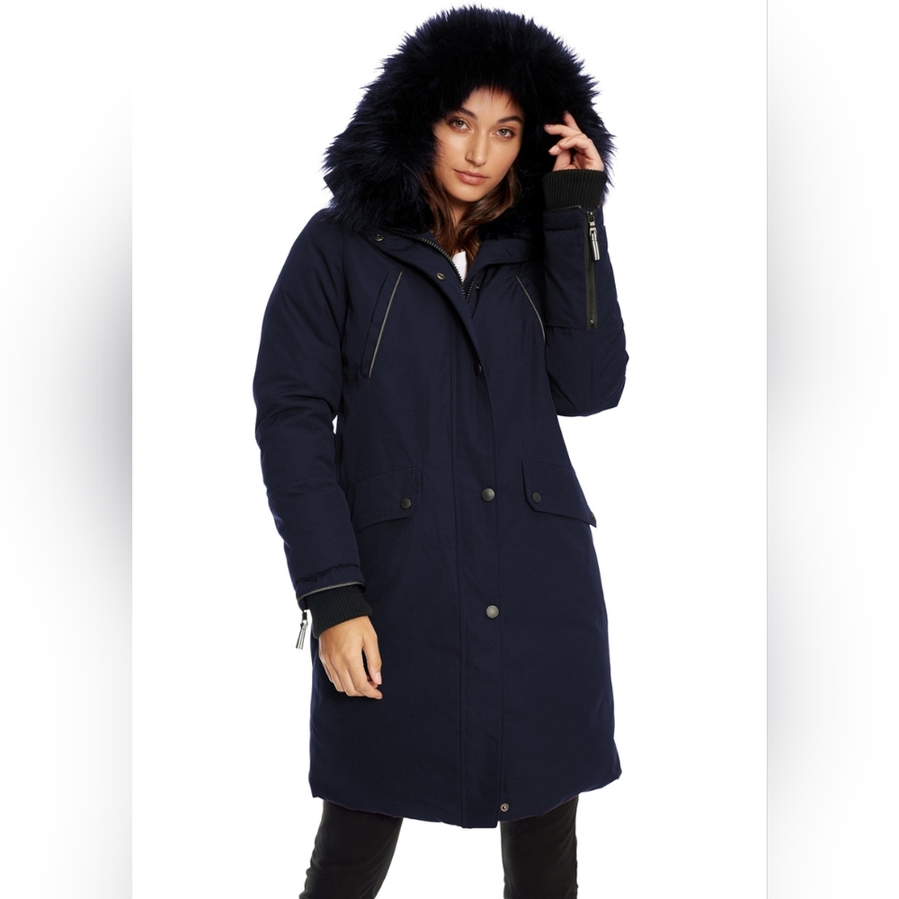 Beautiful Like New Navy Alpine North Laurentian Vegan Down Long Parka